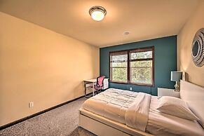 Spacious Kirkland Home 15 Mi to Dtwn Seattle!