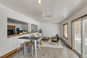 Lovely Bayfront Vacation Rental w/ Spacious Deck!