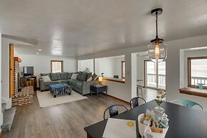 Lovely Bayfront Vacation Rental w/ Spacious Deck!