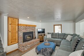 Lovely Bayfront Vacation Rental w/ Spacious Deck!
