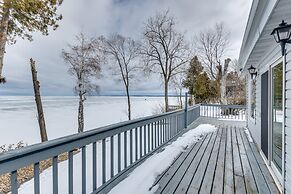 Lovely Bayfront Vacation Rental w/ Spacious Deck!