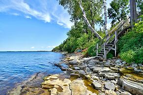Lovely Bayfront Vacation Rental w/ Spacious Deck!