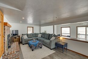 Lovely Bayfront Vacation Rental w/ Spacious Deck!