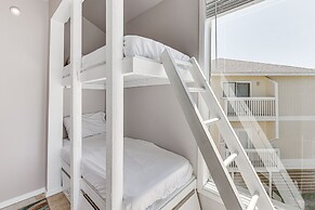 Canalfront Condo w/ Pool - Walk to Destin Beach!