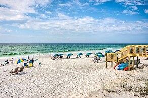 Canalfront Condo w/ Pool - Walk to Destin Beach!
