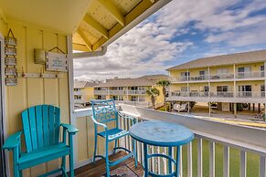 Canalfront Condo w/ Pool - Walk to Destin Beach!