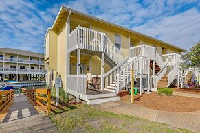Canalfront Condo w/ Pool - Walk to Destin Beach!