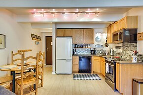 Mtn & Reservoir Views: Cozy Dillon Condo!