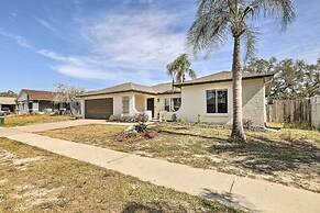 Lavish Holiday Home w/ Lanai & Heated Outdoor Pool