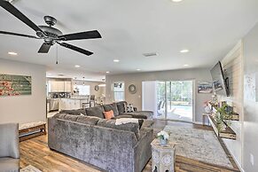 Lavish Holiday Home w/ Lanai & Heated Outdoor Pool