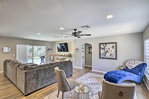 Lavish Holiday Home w/ Lanai & Heated Outdoor Pool