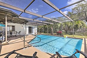 Lavish Holiday Home w/ Lanai & Heated Outdoor Pool