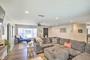 Lavish Holiday Home w/ Lanai & Heated Outdoor Pool