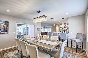 Lavish Holiday Home w/ Lanai & Heated Outdoor Pool