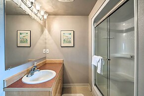 Apartment w/ Gas Fireplace ~ 1/2 Mi to Beach!