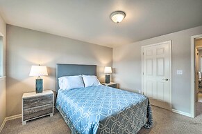 Apartment w/ Gas Fireplace ~ 1/2 Mi to Beach!