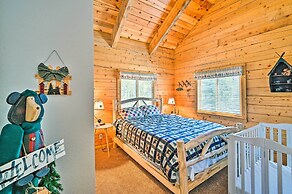 Pet-friendly Jefferson Cabin w/ Deck & Views!