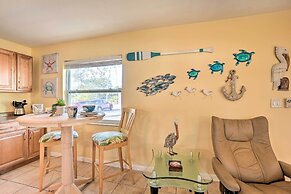 Pet-friendly Dunedin Townhome w/ Private Yard