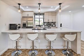 Palm Desert Condo w/ Community Pool + Views!