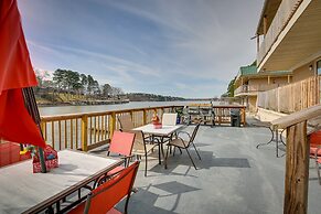 Lakefront Hot Springs Condo w/ Community Dock