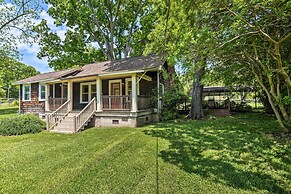 Cozy Cottage: Yard + Deck, Walk to Downtown!