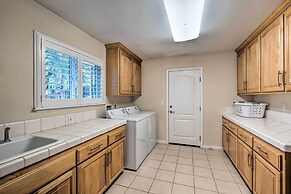 Pollock Pines 'mum's Retreat' w/ Large Deck!