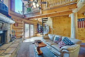 Idyllic Gatlinburg Cabin w/ Hot Tub & Balcony!