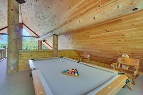 Idyllic Gatlinburg Cabin w/ Hot Tub & Balcony!