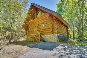 Idyllic Gatlinburg Cabin w/ Hot Tub & Balcony!