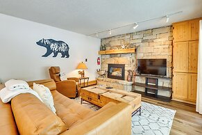 Charming Vail Condo w/ Patio & Mountain Views