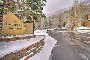 Charming Vail Condo w/ Patio & Mountain Views