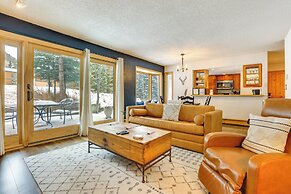 Charming Vail Condo w/ Patio & Mountain Views