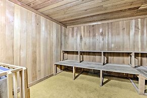 Breck Condo w/ Hot Tub Access: Walk to Main St!