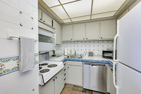 Rorys Roost Hot Springs Condo on Lake Hamilton!