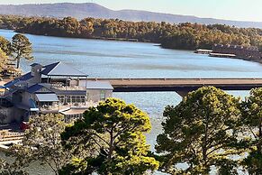 Pool & Views: 'seventh Heaven' Hot Springs Condo