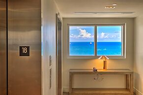 Stunning Fort Lauderdale Resort Condo w/ Pool