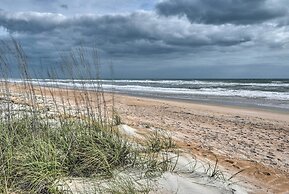 Oceanfront Ormond Beach Condo - Steps to Shore!