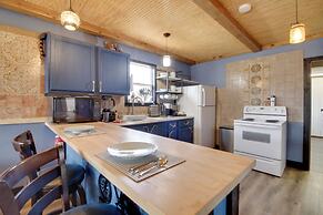 Quaint Ironton Getaway w/ Fire Pit, Gas Grill!