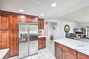 Bright California Home w/ Patio < 1 Mi to Hiking!