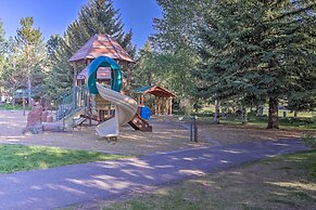 Newly Upgraded Avon Condo w/ Pool & Hot Tub Access