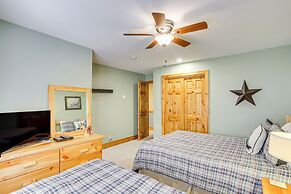 Newly Upgraded Avon Condo w/ Pool & Hot Tub Access