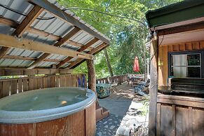 Leavenworth Cabin w/ Private Hot Tub!