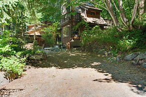 Leavenworth Cabin w/ Private Hot Tub!
