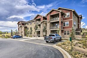 Balcony & Grill: Mtn-view Retreat in Granby!