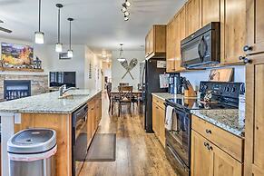 Balcony & Grill: Mtn-view Retreat in Granby!