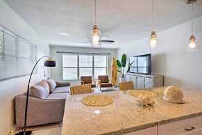 Cute & Cozy Florida Duplex: Walk to Beaches!