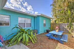 Cute & Cozy Florida Duplex: Walk to Beaches!