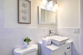 Cute & Cozy Florida Duplex: Walk to Beaches!