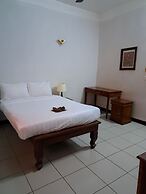 DEN HOTEL TOTONOU SIEM REAP