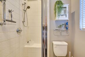 Luxe Pasadena Casita w/ Fireplace & Grill